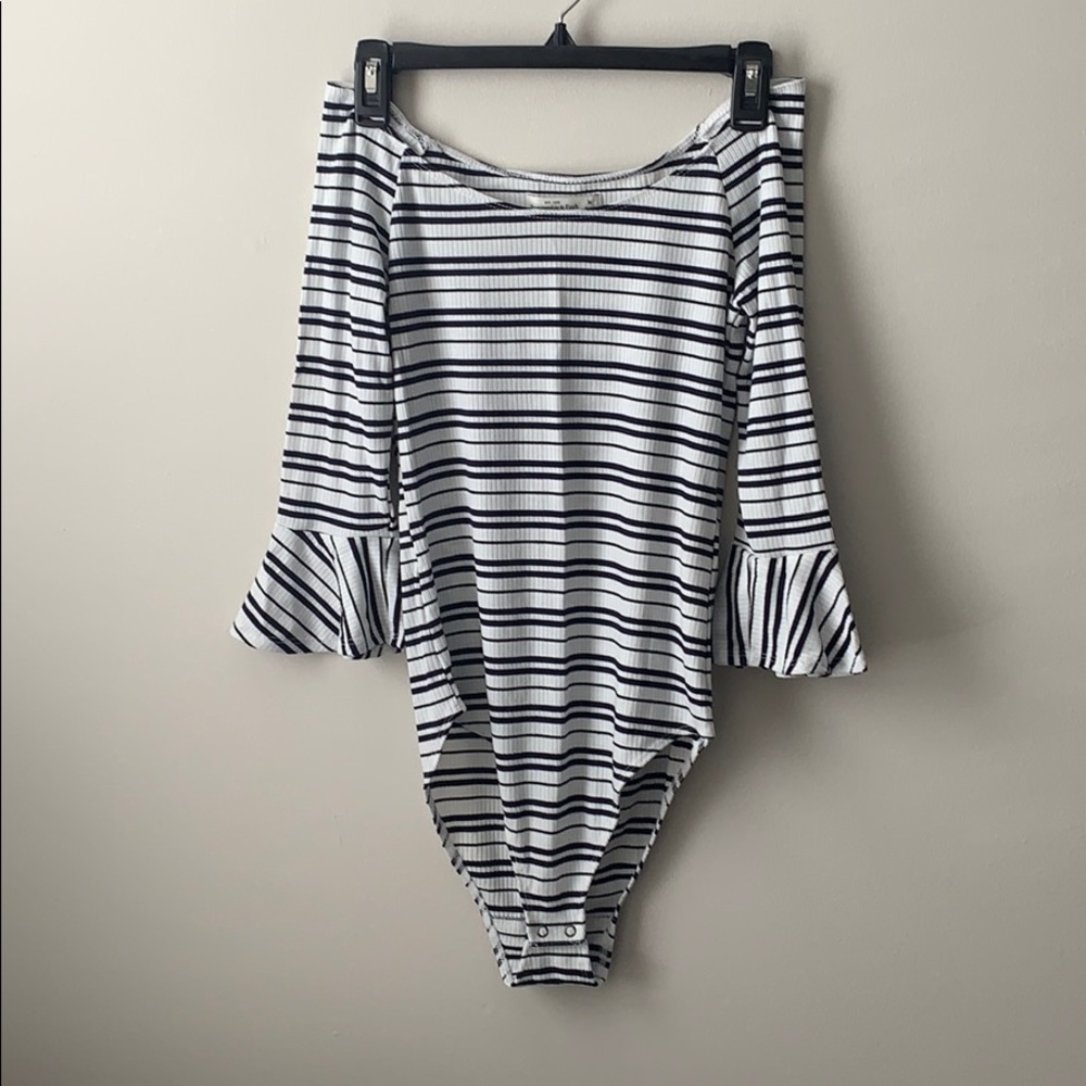 Abercrombie Stripped Off Shoulder Bodysuit Size M